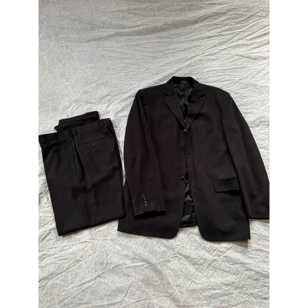 Banana Republic Men's Charcoal 100% Wool Suit 42R 34x31 Italy Business Formal